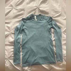 Lululemon long sleeve shirt